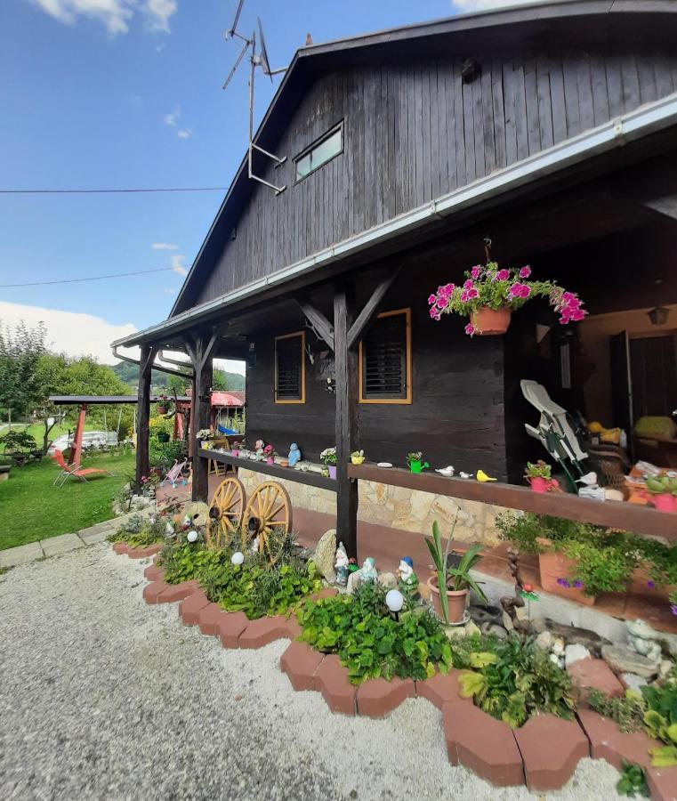 Kuca Viola, Traditional Wooden House In Tuhelj Exterior photo