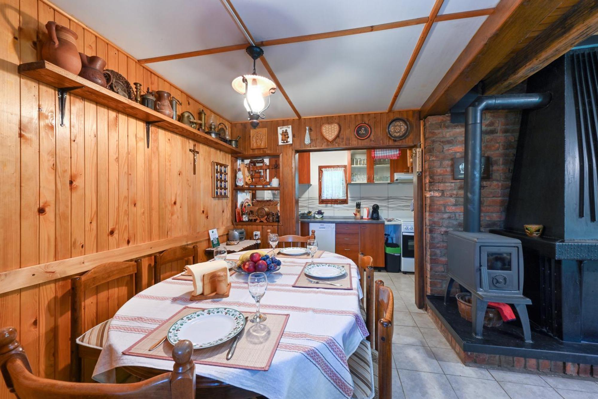 Kuca Viola, Traditional Wooden House In Tuhelj Exterior photo